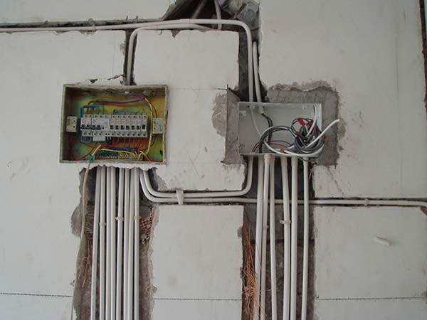 強電、弱電